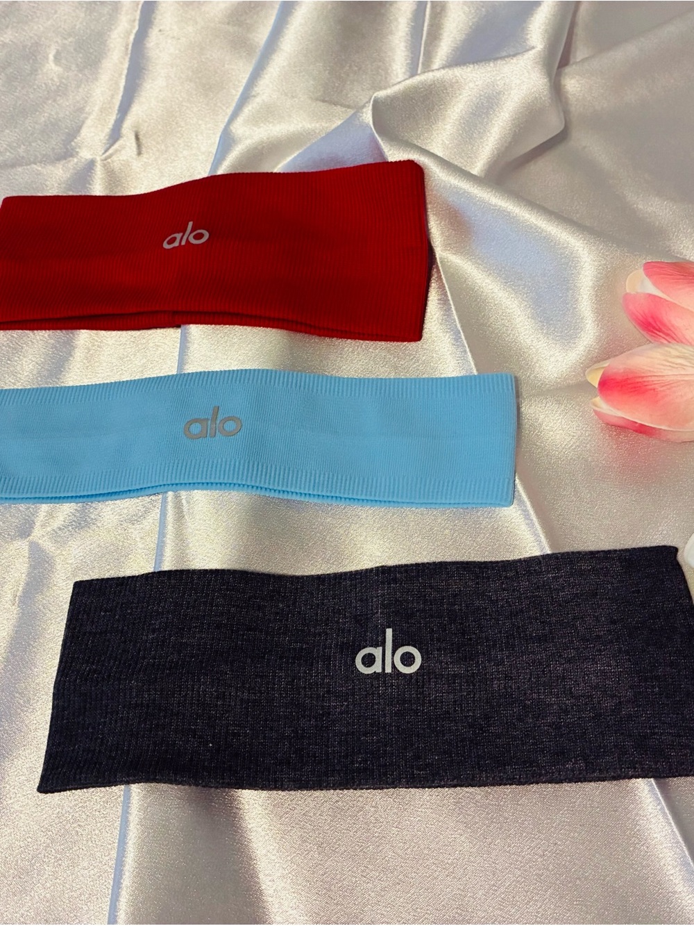 ALO Yoga Kids Stretch Headbands - Red, Light Blue, Charcoal